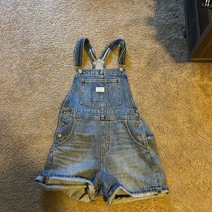 Levi’s overall shorts